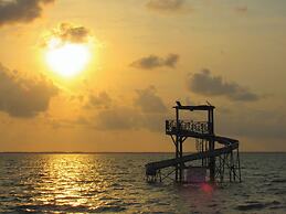 Daphne's Lagoon Lodge