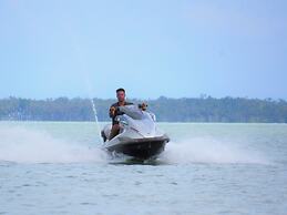 Daphne's Lagoon Lodge