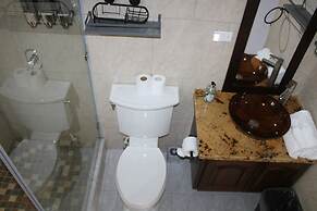 Daphne's Lagoon Lodge