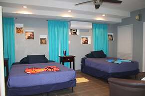 Daphne's Lagoon Lodge