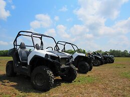 Daphne's Lagoon Lodge