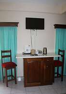 Daphne's Lagoon Lodge