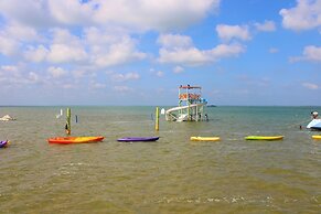 Daphne's Lagoon Lodge