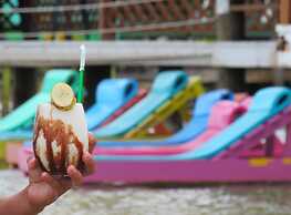 Daphne's Lagoon Lodge