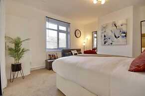 Modern Luxury Cozy Apartment