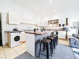 Central Southsea Guest House