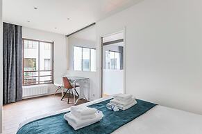 Newly Renovated Loft Bastille