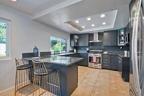 Cali Life 4 BDR w/ Pool!