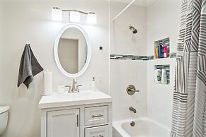 Spacious Mountain View Duplex In Prime Location 3 Bedroom Duplex