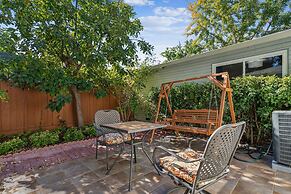 Spacious Mountain View Duplex In Prime Location 3 Bedroom Duplex