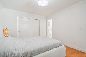 Spacious Mountain View Duplex In Prime Location 3 Bedroom Duplex