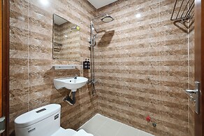 Yoyo Airport Saigon Hotel