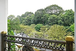 Yoyo Airport Saigon Hotel