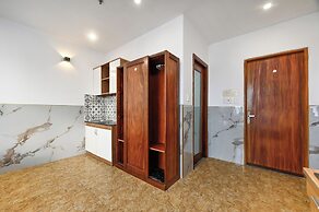 Yoyo Airport Saigon Hotel