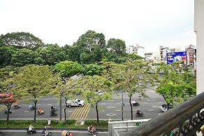 Yoyo Airport Saigon Hotel