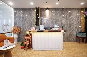 Yoyo Airport Saigon Hotel