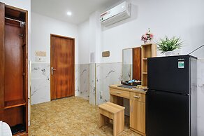 Yoyo Airport Saigon Hotel