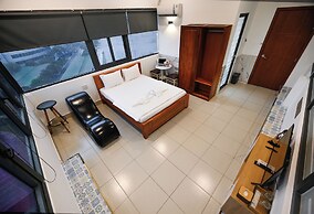 Yoyo Airport Saigon Hotel