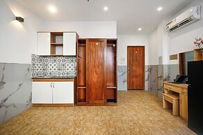 Yoyo Airport Saigon Hotel