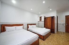 Yoyo Airport Saigon Hotel