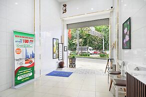 Yoyo Airport Saigon Hotel