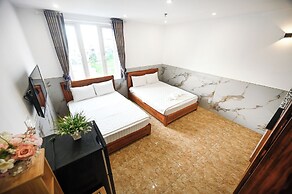 Yoyo Airport Saigon Hotel