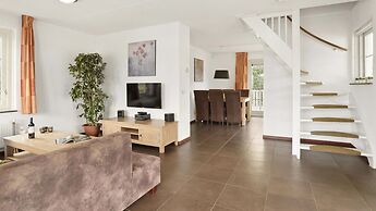 Spacious Holiday Home With Jetty