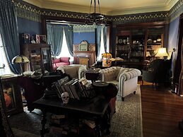Haslett House