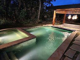 Villa 4-BR Klub Bunga No. 4 Batu Malang