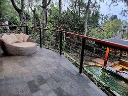 Villa 4-BR Klub Bunga No. 4 Batu Malang