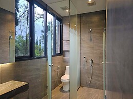 Villa 4-BR Klub Bunga No. 4 Batu Malang