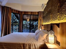 Villa 4-BR Klub Bunga No. 4 Batu Malang