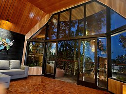 Villa 4-BR Klub Bunga No. 4 Batu Malang