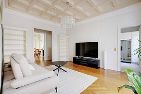 Splendid Spacious Apartment - Trocadero