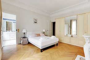 Splendid Spacious Apartment - Trocadero