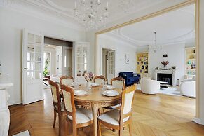 Splendid Spacious Apartment - Trocadero