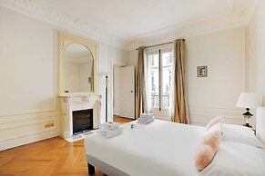 Splendid Spacious Apartment - Trocadero