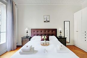 Splendid Spacious Apartment - Trocadero