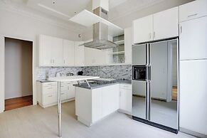 Splendid Spacious Apartment - Trocadero