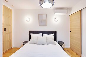 Charming Refuge Near the Sacre Coeur