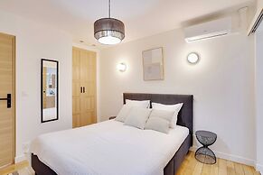 Charming Refuge Near the Sacre Coeur