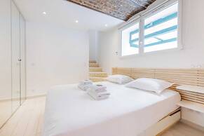 Apartment 1 BDR /4P 16th Near Trocadaro