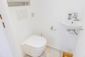 Apartment 1 BDR /4P 16th Near Trocadaro