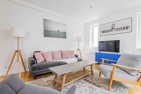 Apartment 1 BDR /4P 16th Near Trocadaro