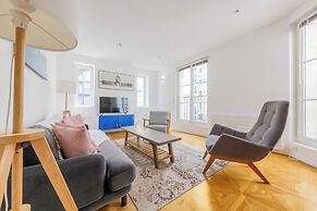 Apartment 1 BDR /4P 16th Near Trocadaro