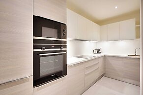 Sleek Apartment in Levallois-perret