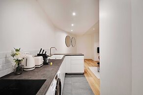 Spacious Apartment - 3br/8p - Place de la Nation