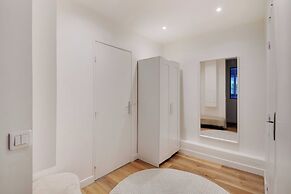 Spacious Apartment - 3br/8p - Place de la Nation