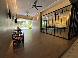 Agile Premium Service Suite KL