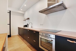 Spacious Apartment - 4br/10p Near Montmartre